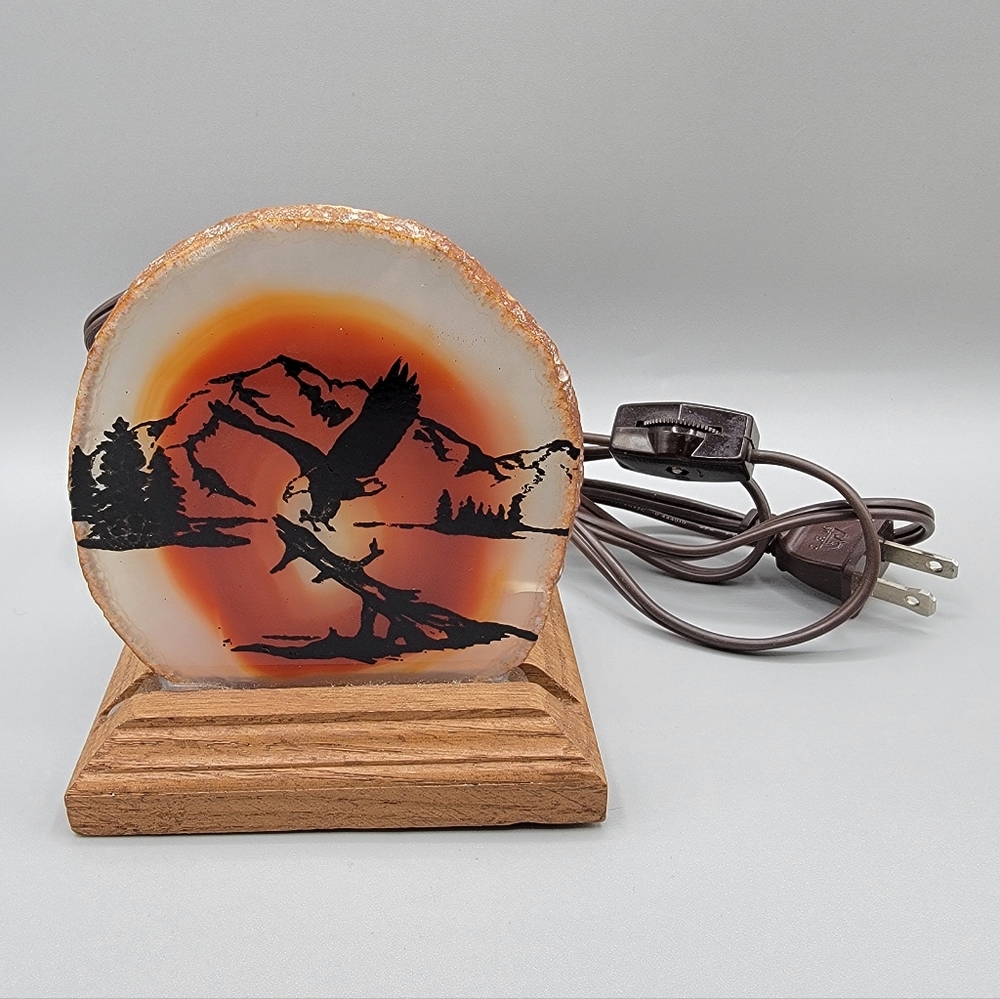 Vintage Agate Slice Eagle Mountains Silhouette Wood Base Nightlight Lamp